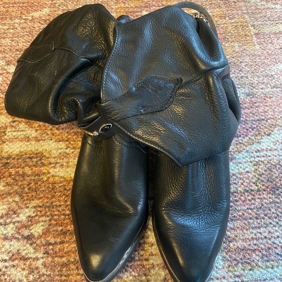 Black Leather Chain Detail Heeled Cowgirl Cowboy Boot - Picture 2 of 7